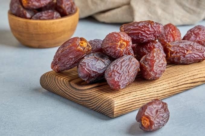 خرما چرا یک میانوعده محبوب است؟ آشنایی با خواص خرما برای کودکان و بزرگسالان
