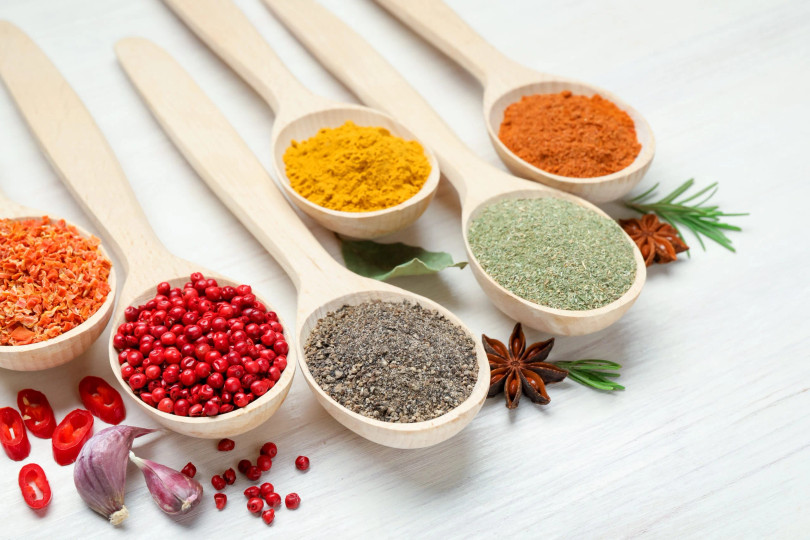 چگونه ادویه خوب را از ادویه بیکیفیت تشخیص دهیم؟